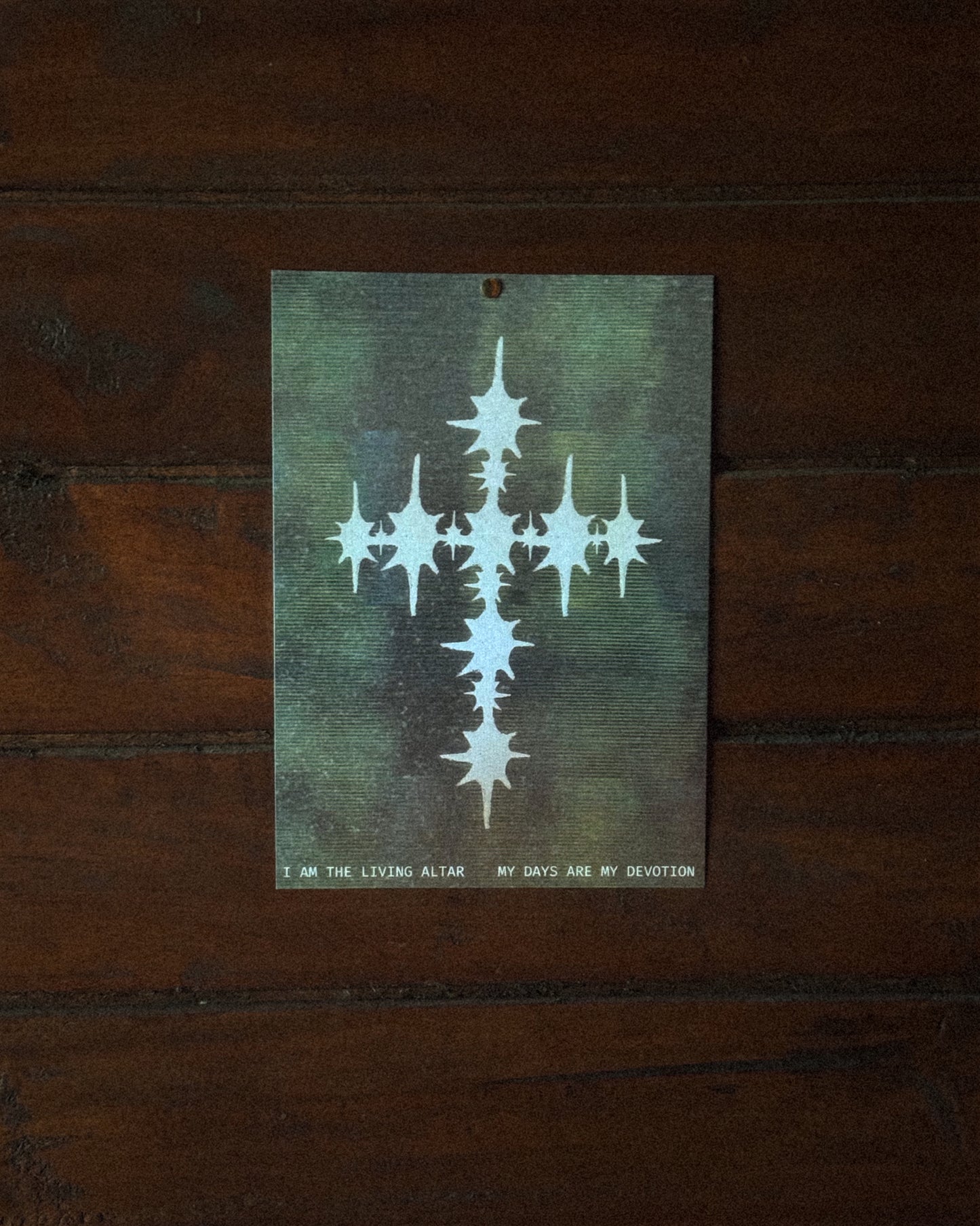 I AM THE LIVING ALTAR